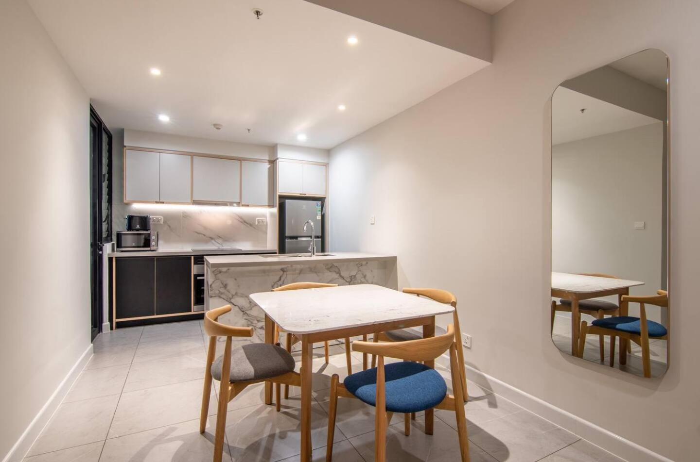Luxury 2 Or 3Br Apartment In Dist 1 N Pool, Gym, Airport Pickup TP. Hồ Chí Minh Ngoại thất bức ảnh